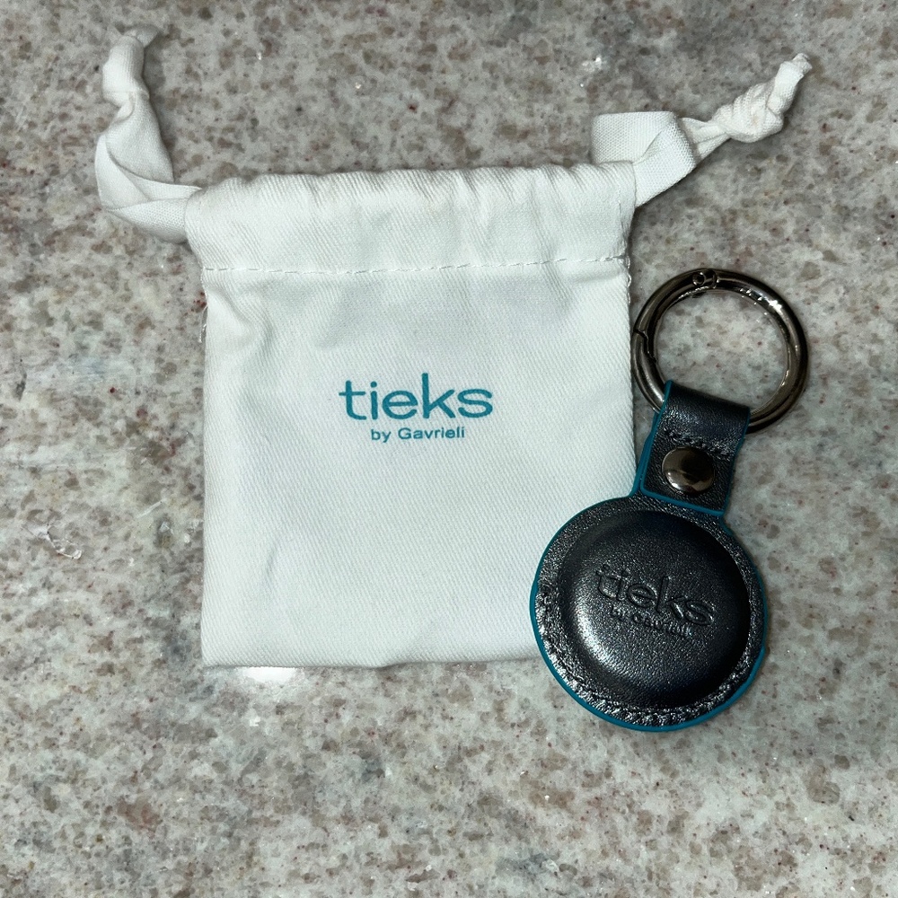 Tieks Airtag holder (2025 advent calendar).- pewter